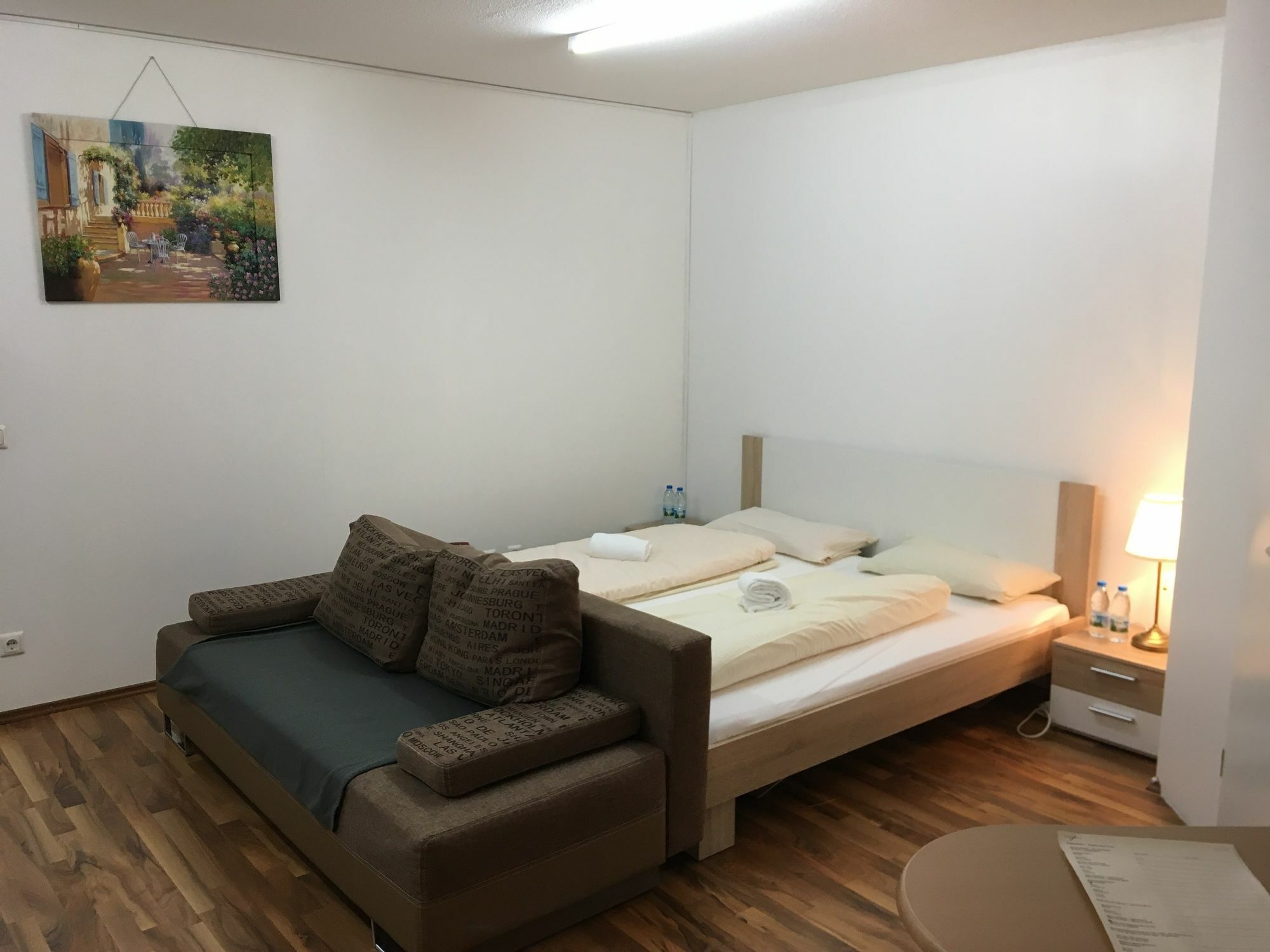 Kn Kahtan Boarding House Apartment Munich Exterior photo