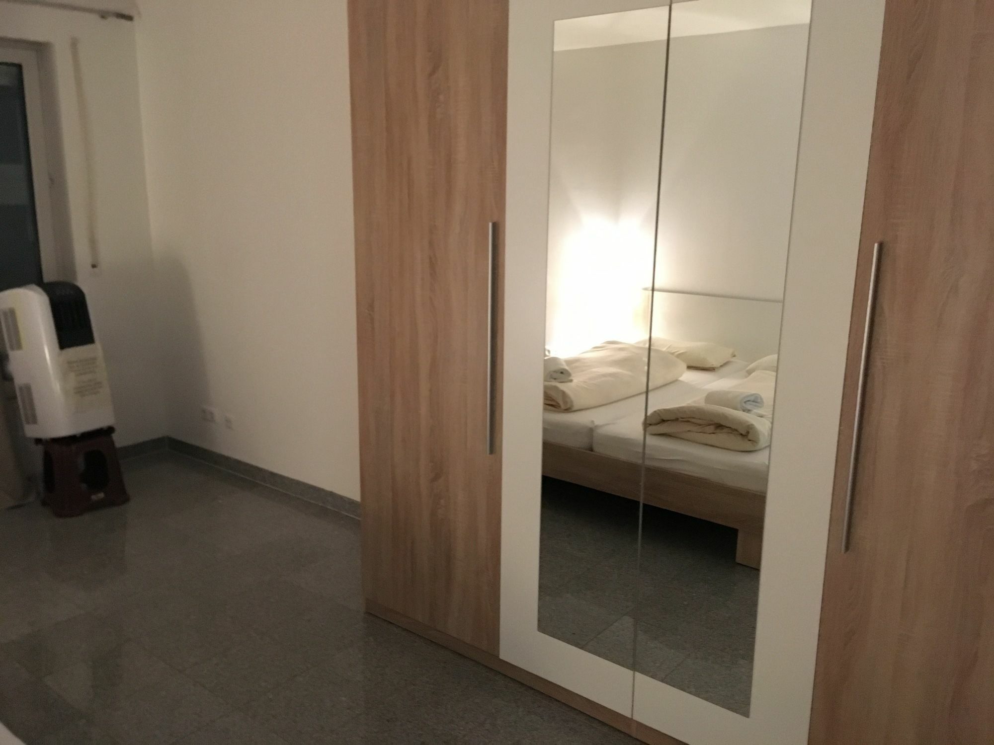 Kn Kahtan Boarding House Apartment Munich Exterior photo