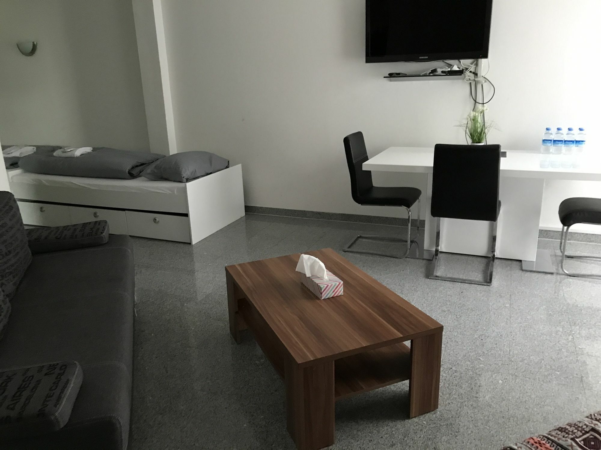 Kn Kahtan Boarding House Apartment Munich Exterior photo
